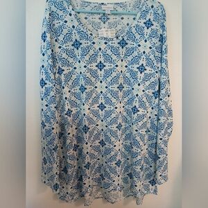 Lularoe Lynne Blue and White Floral Patterned Top NWT